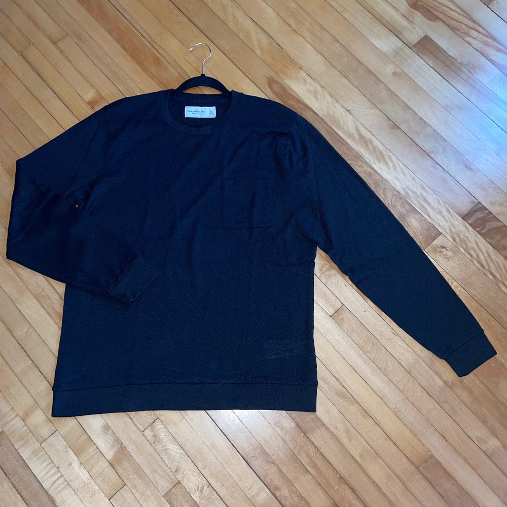 Abercrombie & Fitch Soft A&F Long Sleeve Tee Sweater Knit Crewneck Closet Staple